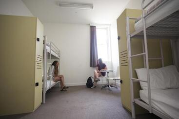 هتل Yha Sydney Harbour