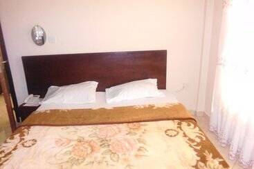 فندق Wadoma Royale