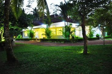 펜션 Village Headman S Five Bedrooms Entire Bungalow