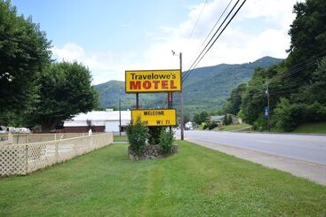 Travelowes Motel  Maggie Valley