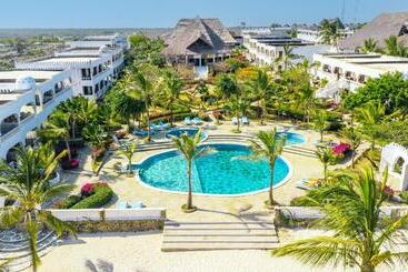 בית מלון כפרי Jumbo Club Watamu