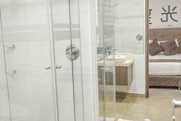 فندق Apartamentos Regency La Feria