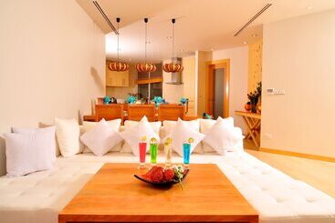 בית מלון כפרי Beachfront Phuket