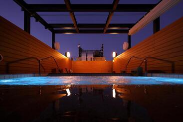 Sauna & Capsule Hotel Rumor Plaza