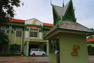 בית מלון כפרי HIC Inn Cambodia