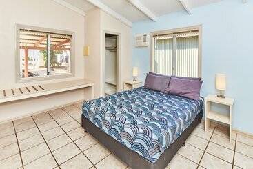 בית מלון כפרי Rac Cable Beach Holiday Park