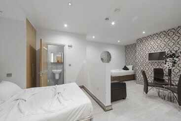 Hyde Park Superior Apartments