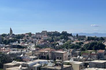 מלון דירות Minos Pension