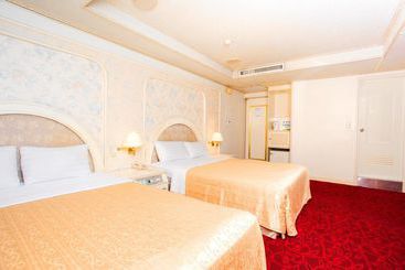 Mou Hotel Luchuan