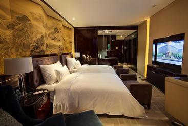 هتل Palace Garden  And Resorts