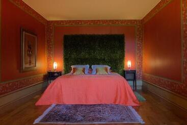 膳宿费 Château Du Besset