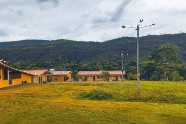 فندق فئة نجمة واحدة Canyons Camping Capitolio