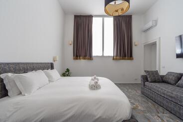 酒店 Duomo Smart Suites