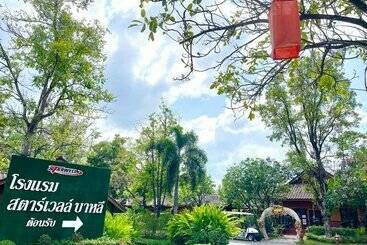 בית מלון כפרי Starwell Bali Resort
