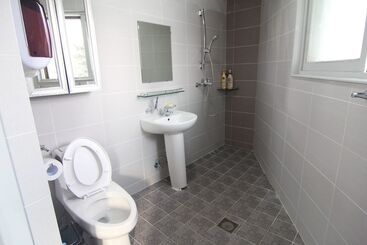 Общежитие Empathy Guesthouse