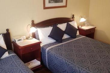 تختخواب و صبحانه Verona Guest House