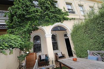 Carlton Terrace