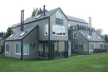 فندق Holiday Villa Resorts   Beaupre Mont Sainte Anne