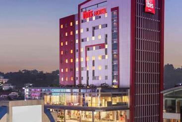 Отель Ibis Manado City Center Boulevard