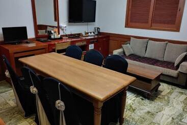 Hotel Metro Pol Tourist