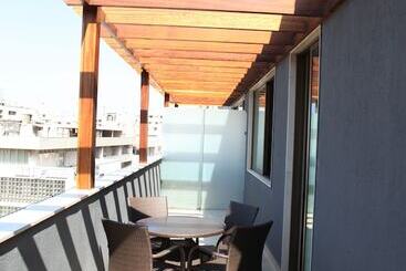 The J Hotel & Spa