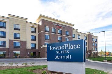 בית מלון כפרי Towneplace Suites By Marriott Detroit Commerce