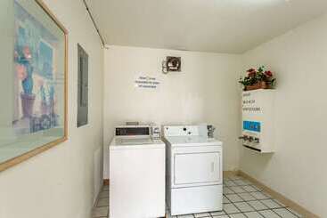 Мотель Rodeway Inn