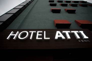 Pensão Atti Guesthouse