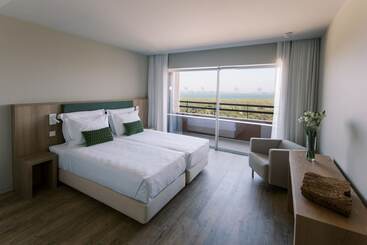 Апарт-отель The Editory by The Sea Troia Comporta