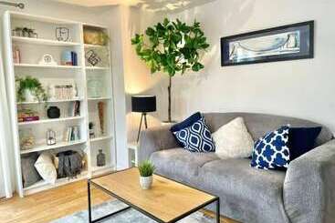 مبيت وإفطار Lovely2bed Bristol Apartmentfree Parking