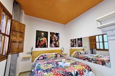 هتل Arc House Plaza