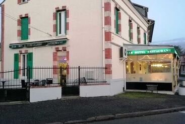 ホテル Au Bon Accueil