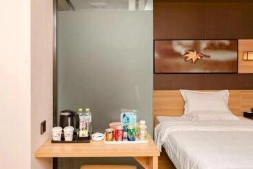 Iu Hotel Binzhou University