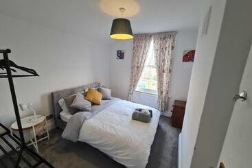 レジデンス 3 Bed House In London Self Contained In Ladywell