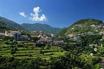 اقامتگاه Trekking Lovers House Scala With Ravello Sea Views