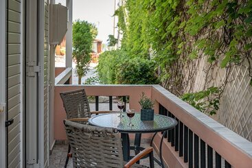 Elena Seafront Luxury Apartments