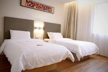 Hanting Hotel Tongxiang Zhenxing Road