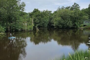 Immaculate 2 Bed Lodge Next To Lake