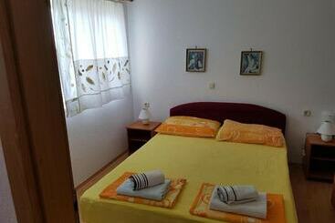 پانسیون Apartments Jereb