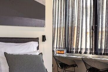 פנסיון Koniama Acropolis