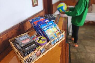 Yalla Chorefto   Hotel & Fun