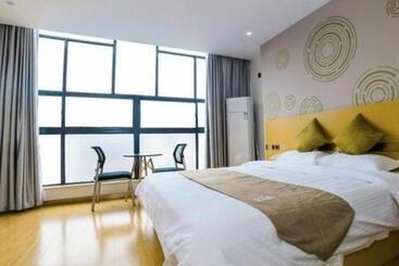 فندق Greentree Inn Suzhou Zhangjiagang City Jingang Town