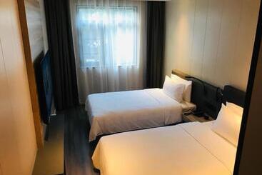 Hanting Premium Hotel Guangzhou Dongxiaonan Metro Station