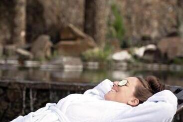 فندق Sagecliffe Resort & Spa