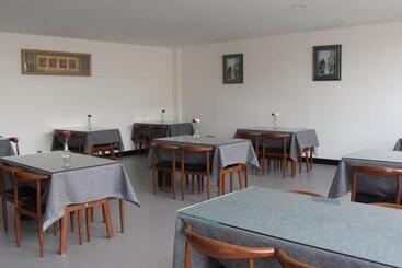 Shell Puyang City Nanle County Coach Station Guang