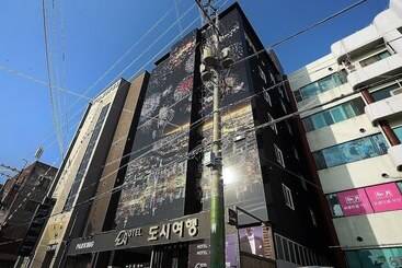 Motel Changwon Myeongseodong Dosi Yeohaeng