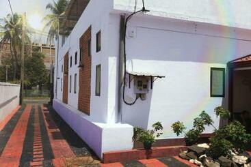 צימר Aurora Beach Hostel   Negombo