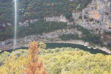 住宿加早餐 Chambre En Ardèche Du Sud