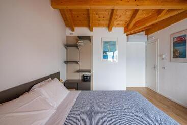 مبيت وإفطار Foresteria Lago Di Como