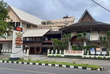 Отель Baron Indah